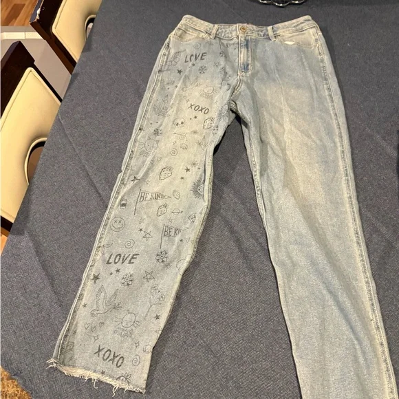 Hollister Blue Straight Leg Jeans with Artistic Design - Picture 1 of 5